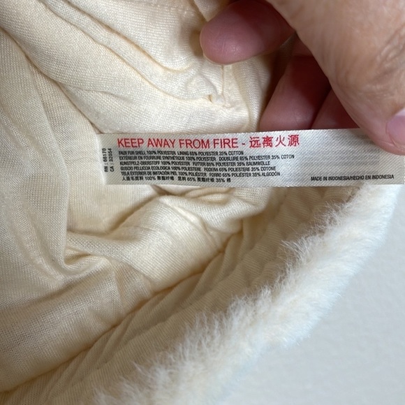 Mauve Reversible Faux Fur Vest - Picture 7 of 9